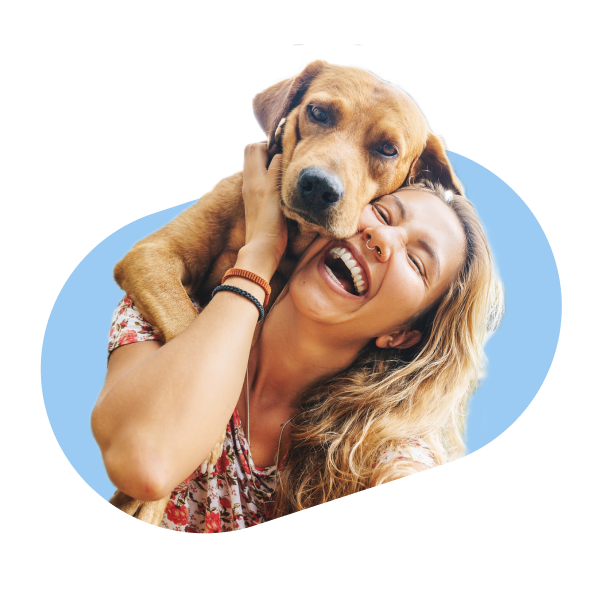 Immagine ragazza con cane - offerta Family Unlimited Easy Pay - WINDTRE